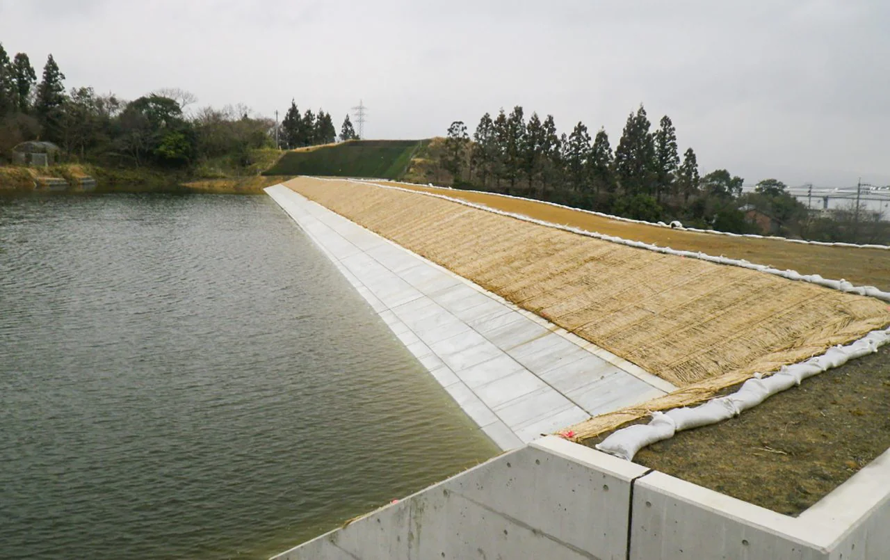 斐伊川沿岸農業水利事業 馬の背調整池付帯工事