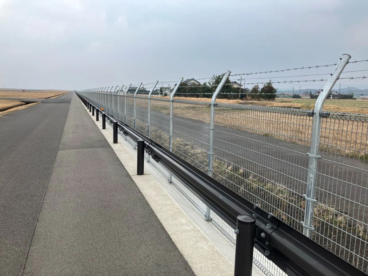 出雲空港 老朽化対策事業 場周柵改良工事（第４期）