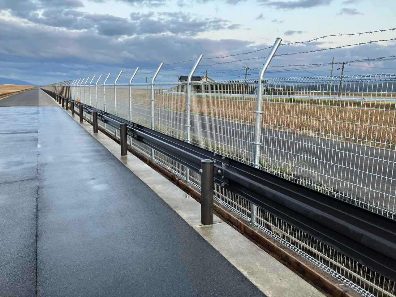 出雲空港 老朽化対策事業 場周柵改良工事（第４期）