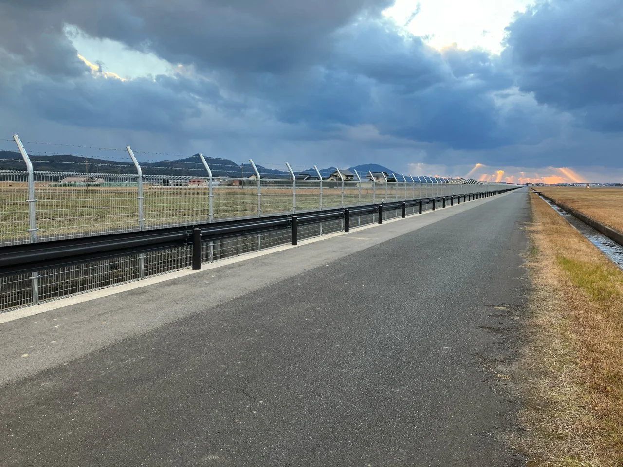 出雲空港 老朽化対策事業 場周柵改良工事（第４期）