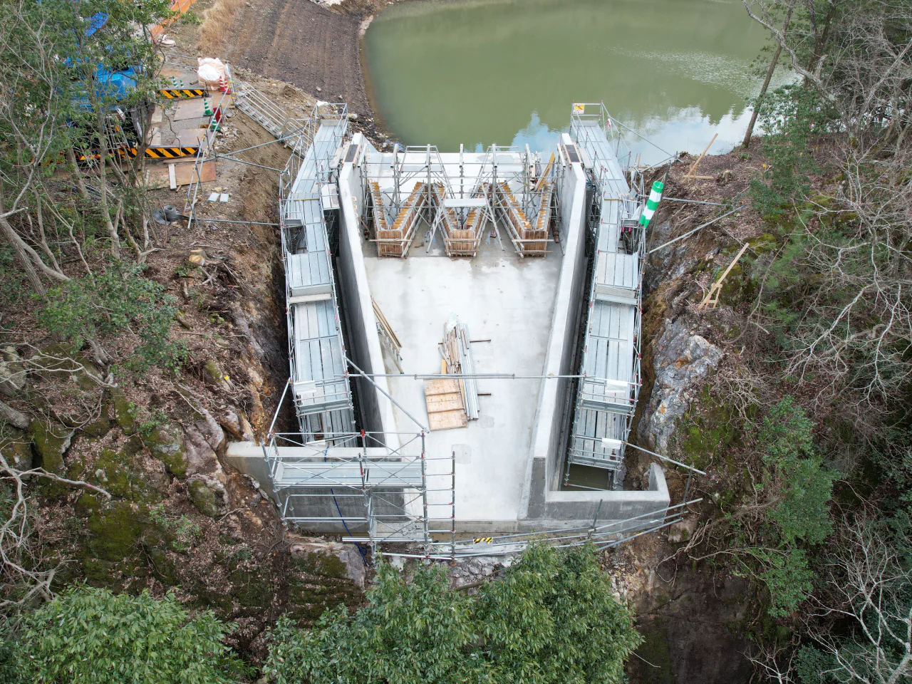 令和５年度 農村地域防災減災事業（ため池整備）鳴滝地区 ため池改修（その１）工事