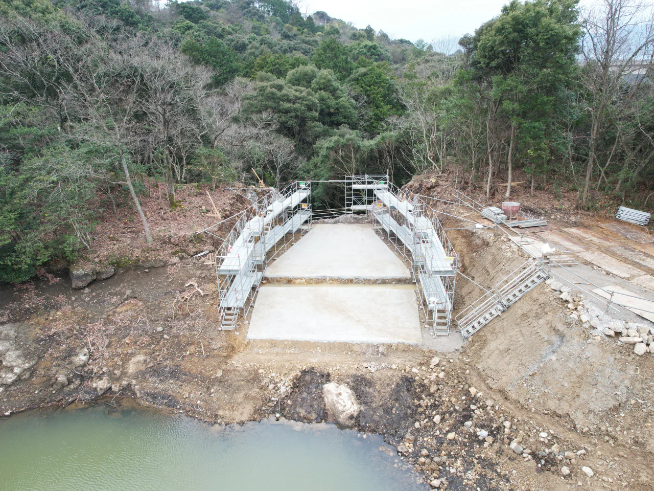 令和５年度 農村地域防災減災事業（ため池整備）鳴滝地区 ため池改修（その１）工事