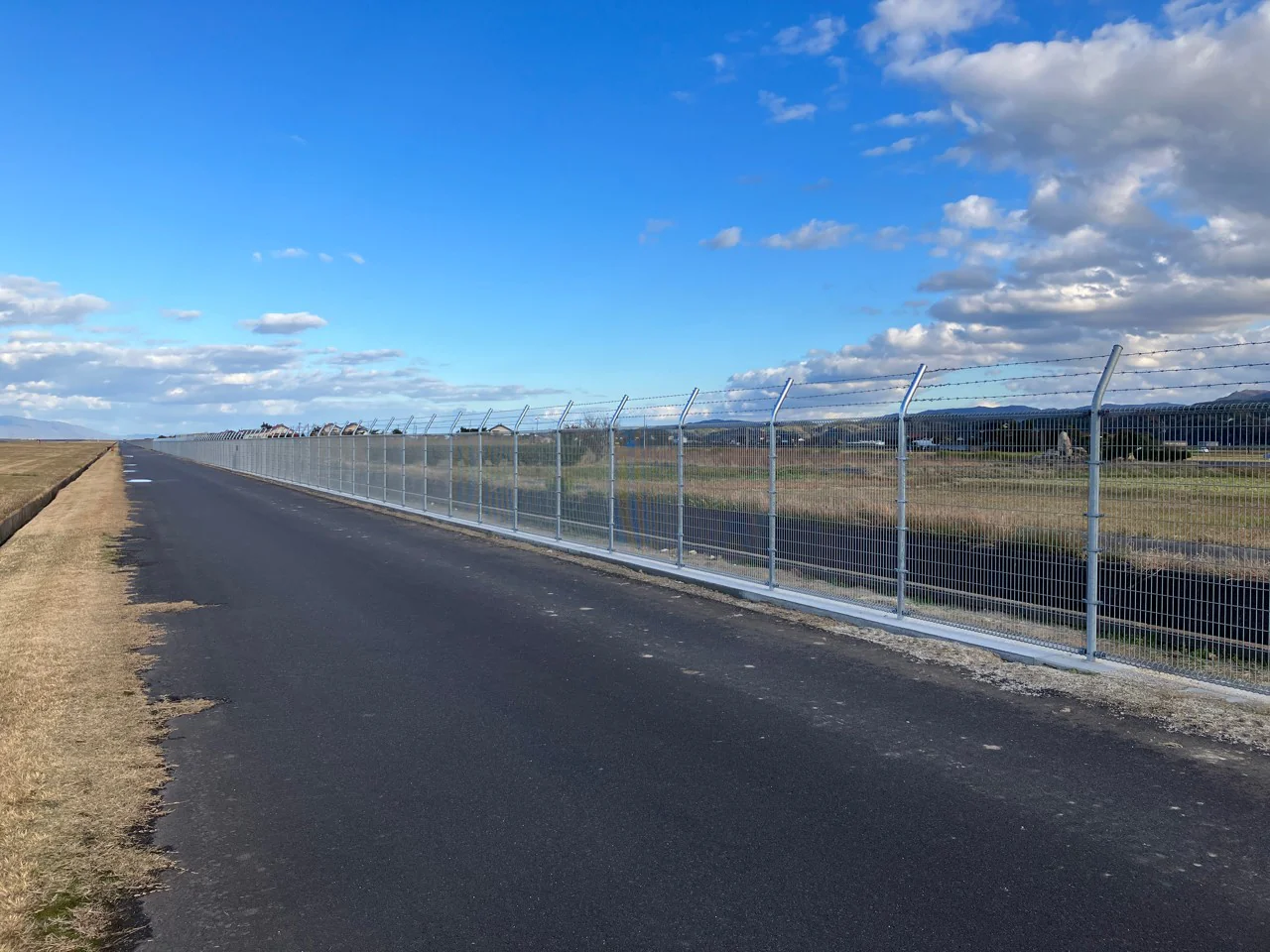 出雲空港 老朽化対策事業 場周柵改良工事（第３期）