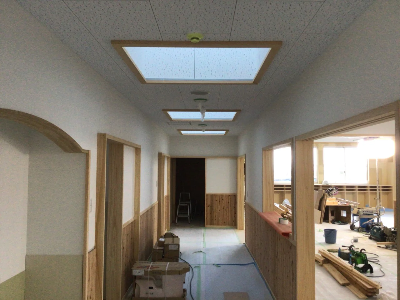 幼保連携型認定こども園施設整備事業 出東こども園園舎増築他工事