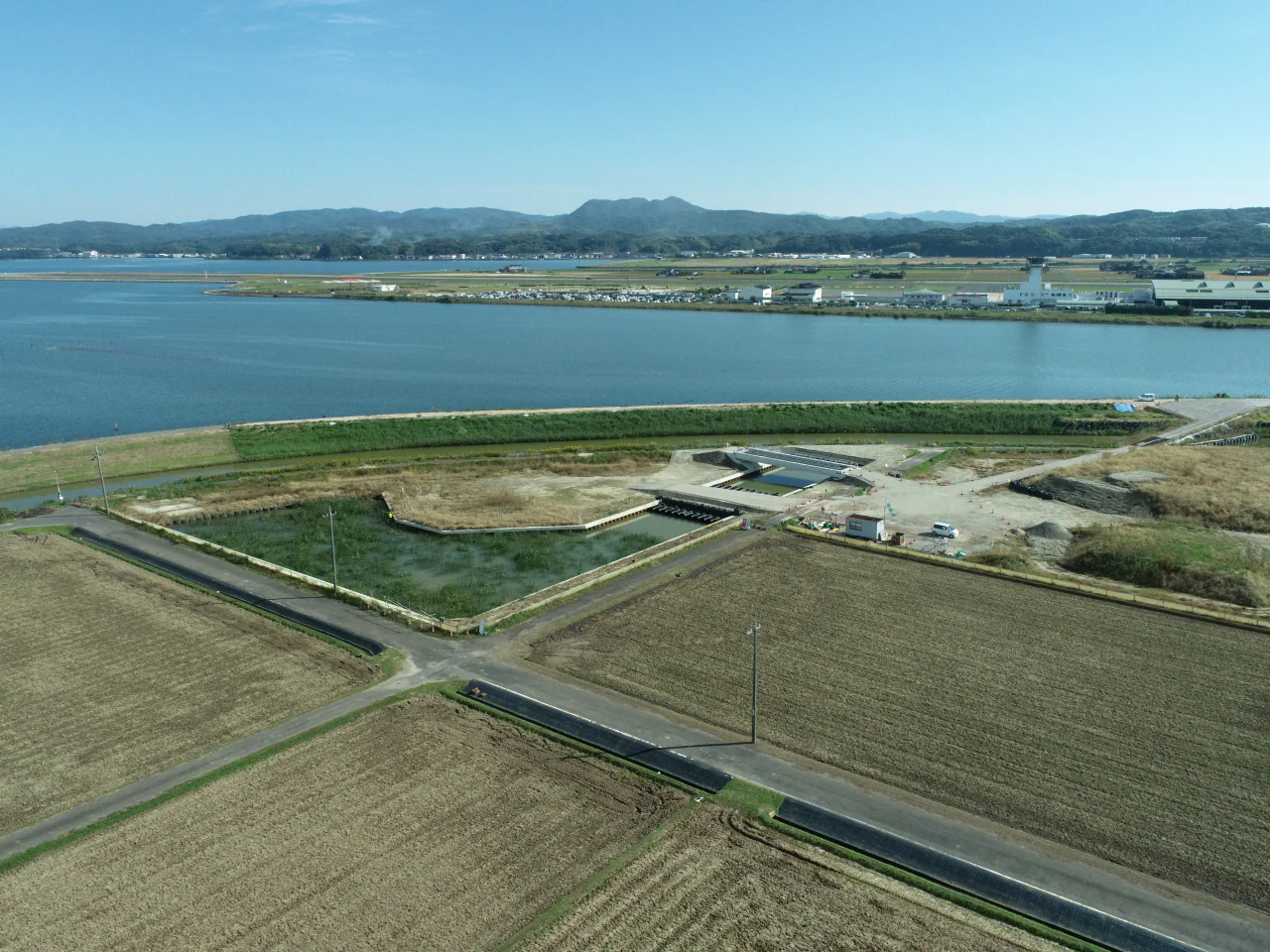 令和７年度水利施設等保全高度化事業 湖岸北地区 排水機場造成工事（その３）