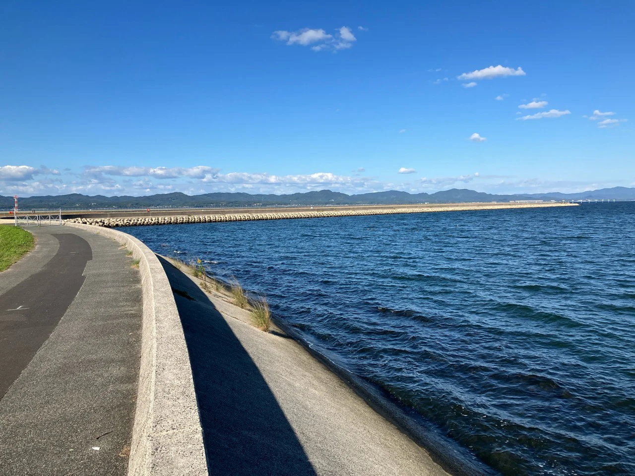 出雲空港周辺対策事業 宍道湖覆砂工事（第４期）