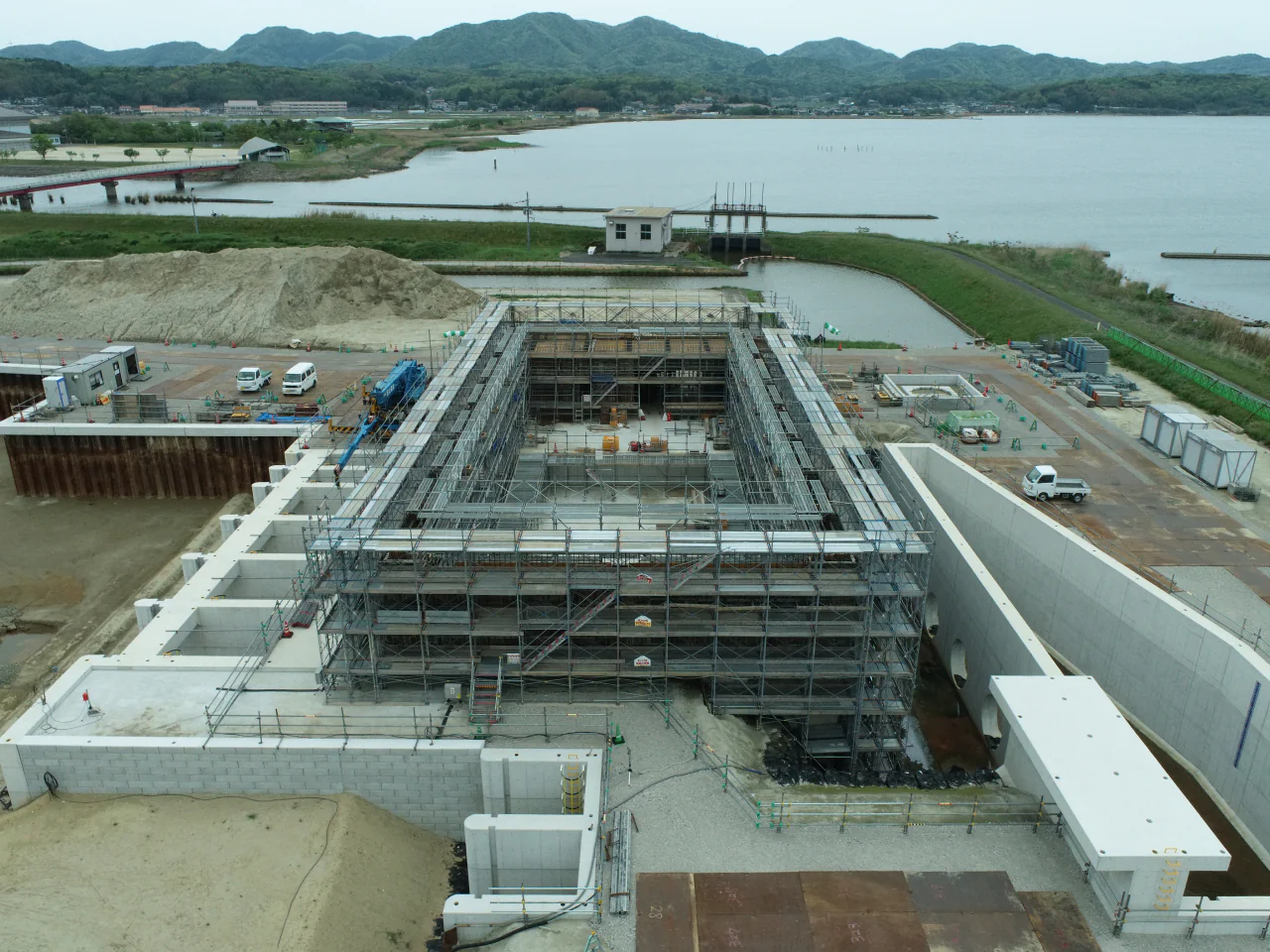 宍道湖西岸農地整備事業　論田川排水機場建屋建築工事