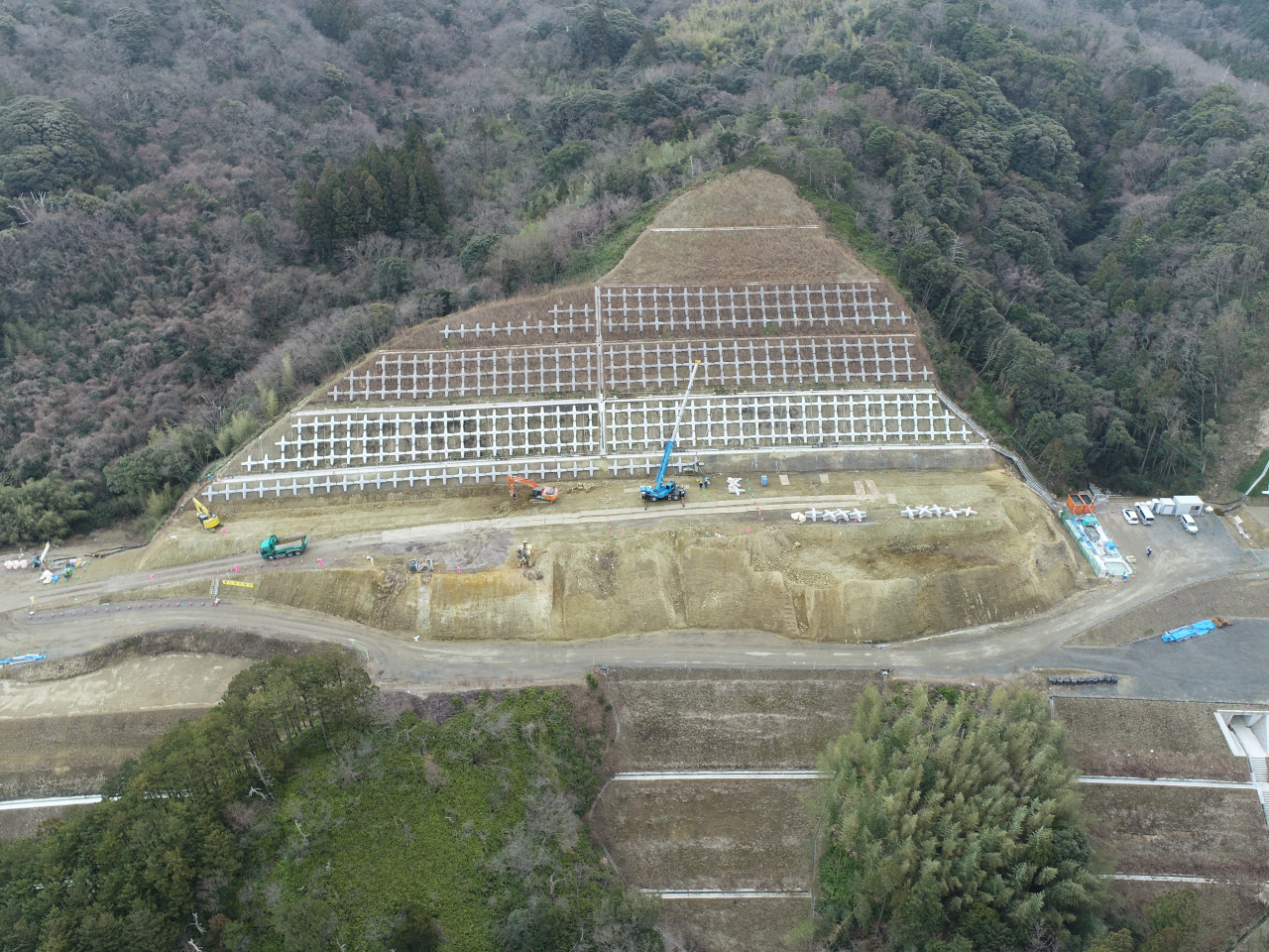 令和3年度湖陵多伎道路二部地区法面工事