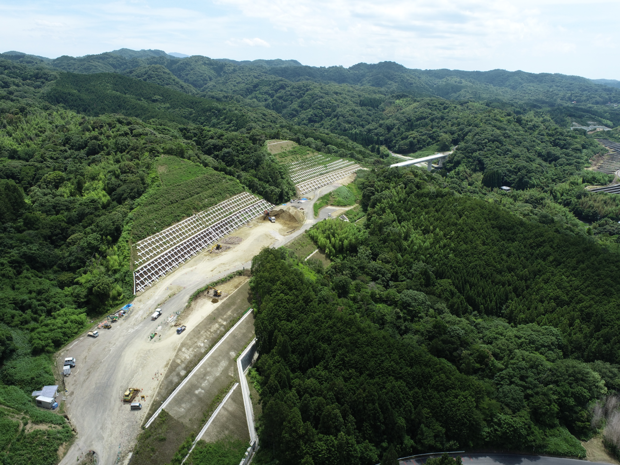 令和3年度湖陵多伎道路二部地区法面工事