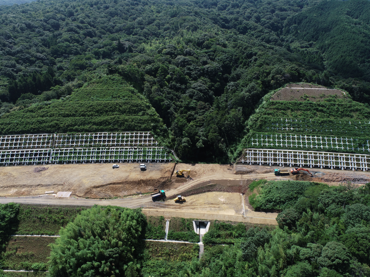令和3年度湖陵多伎道路二部地区法面工事