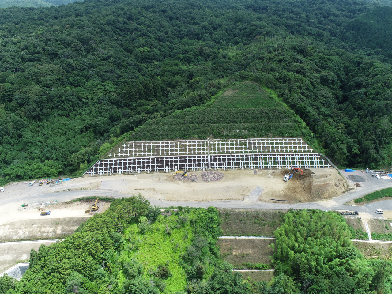 令和3年度湖陵多伎道路二部地区法面工事