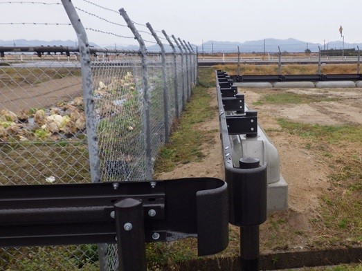 出雲空港車両進入防止施設設置工事第１期