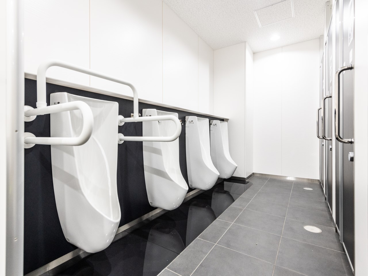 出雲空港国際線ターミナルビル便所改修外工事