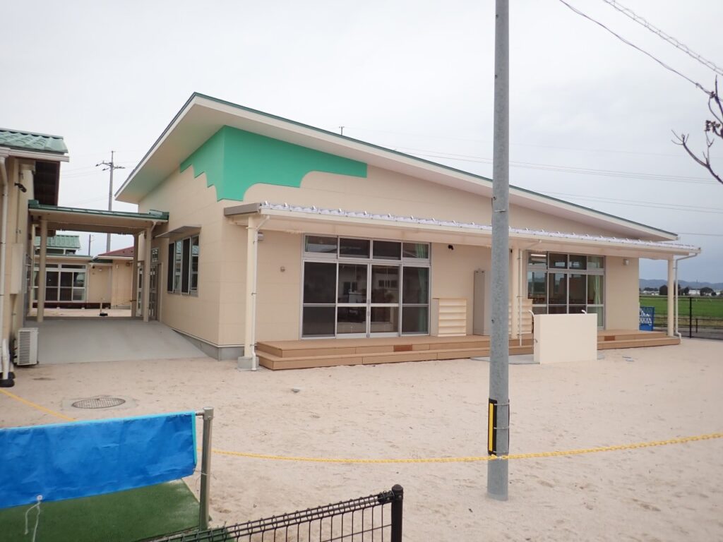 幼保連携型認定こども園施設整備事業　出東こども園園舎増築他工事