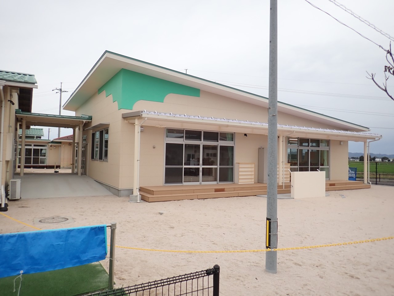 幼保連携型認定こども園施設整備事業　出東こども園園舎増築他工事