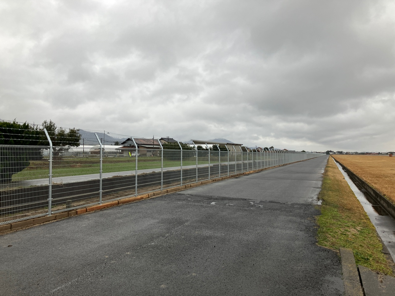 出雲空港 老朽化対策事業 場周柵改良工事（第３期）