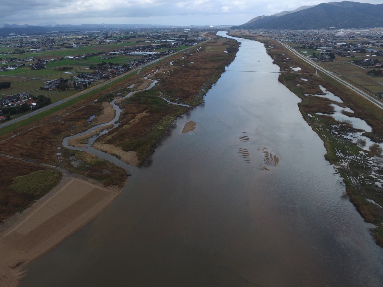 斐伊川掘削外工事