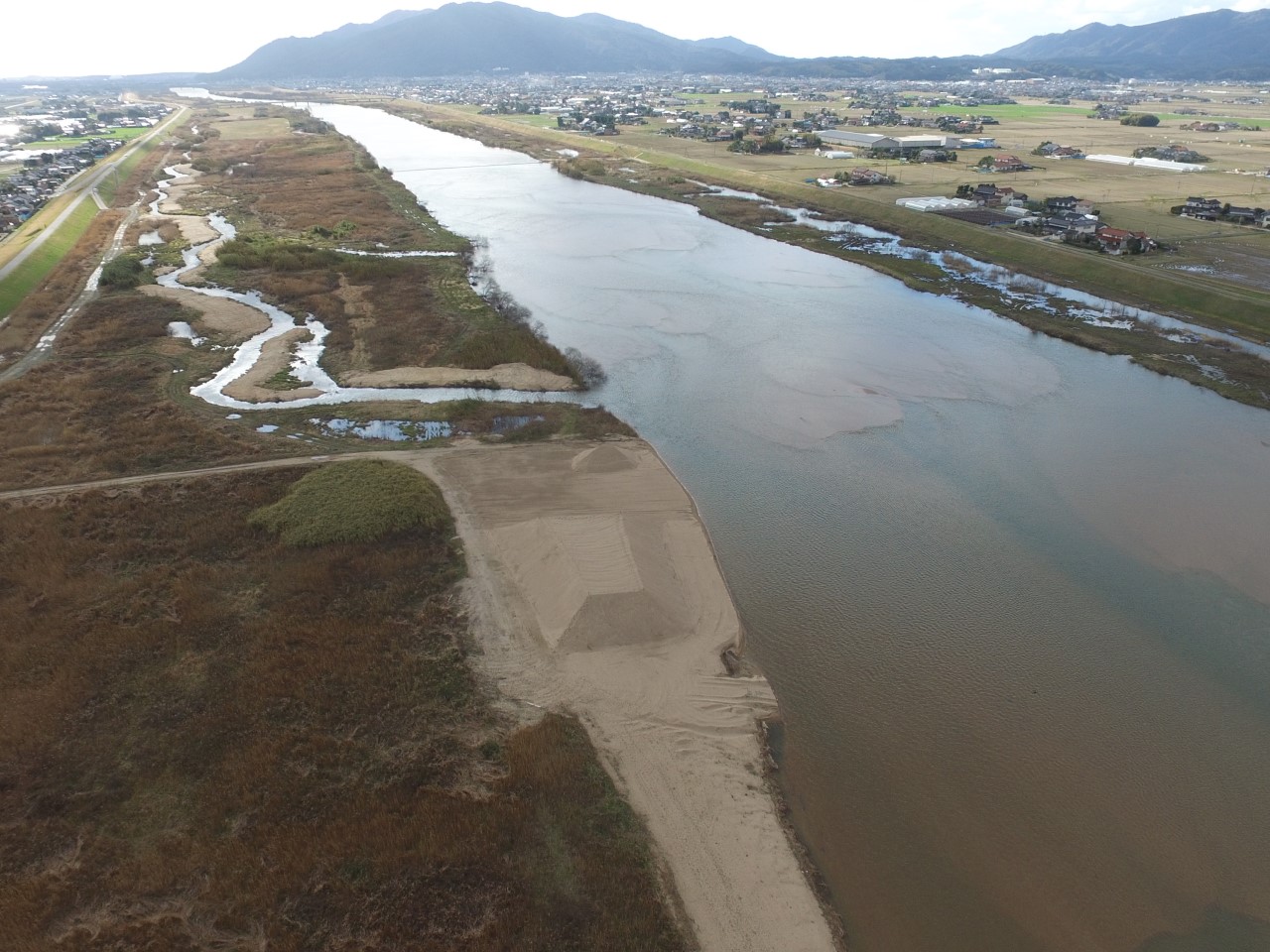 斐伊川掘削外工事