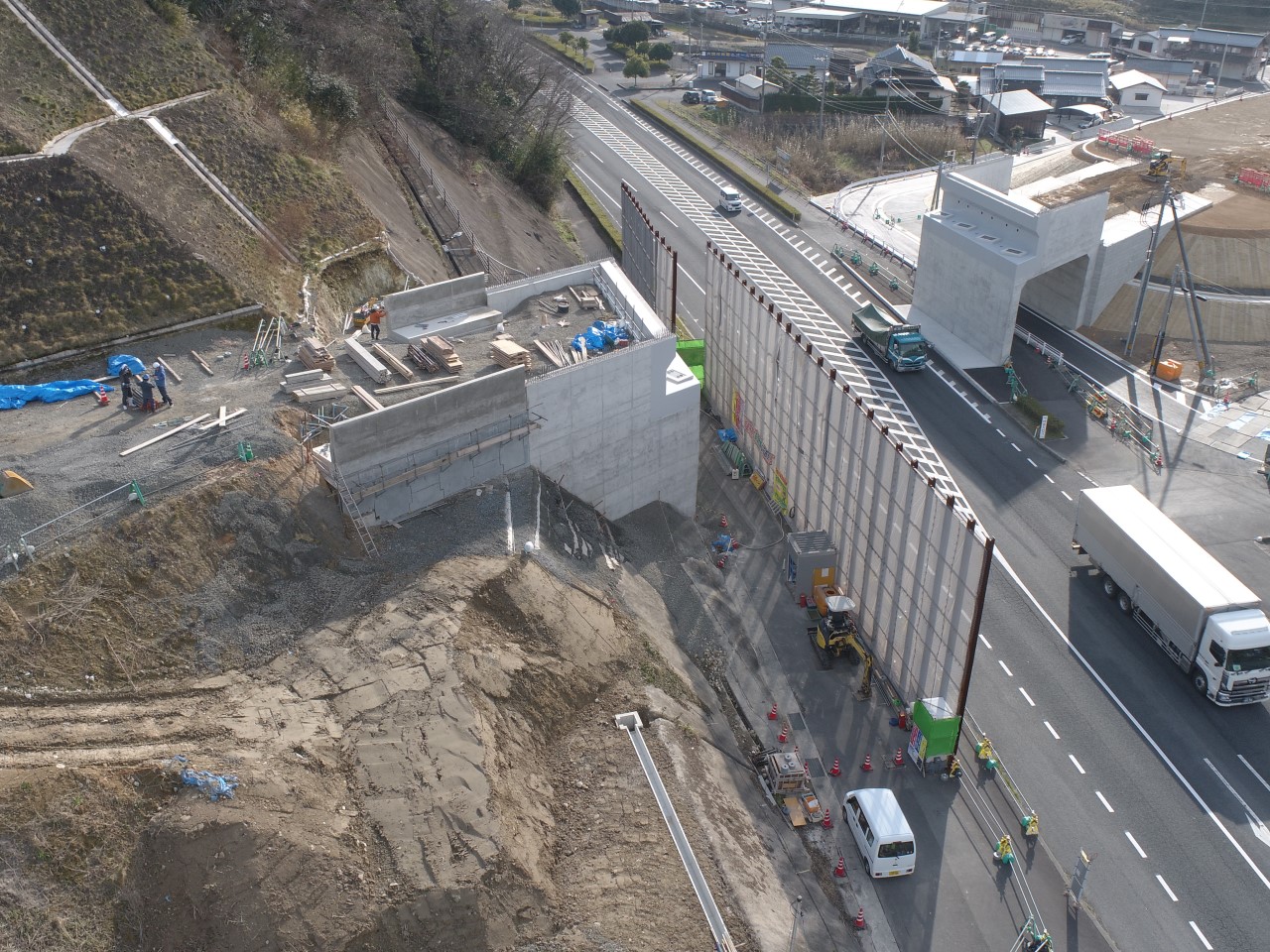 大田静間道路久手高架橋下部工事