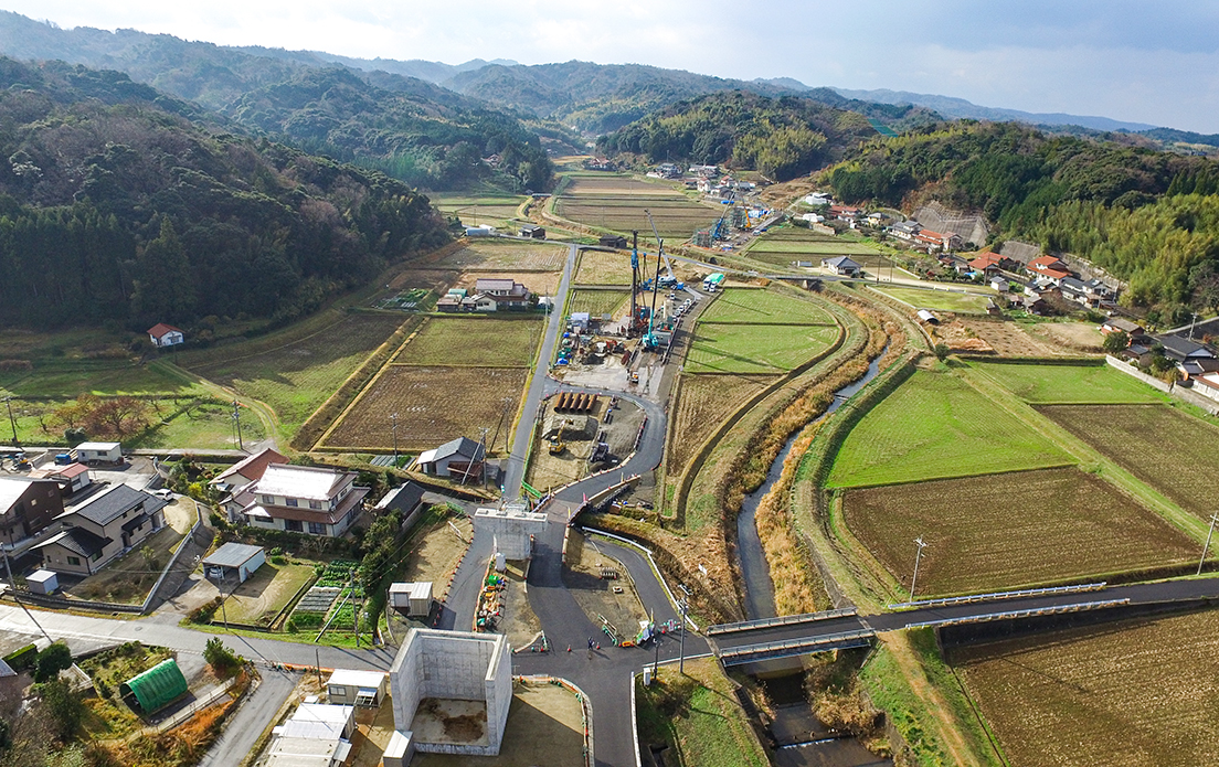 出雲湖陵道路常楽寺第２高架橋下部第４工事