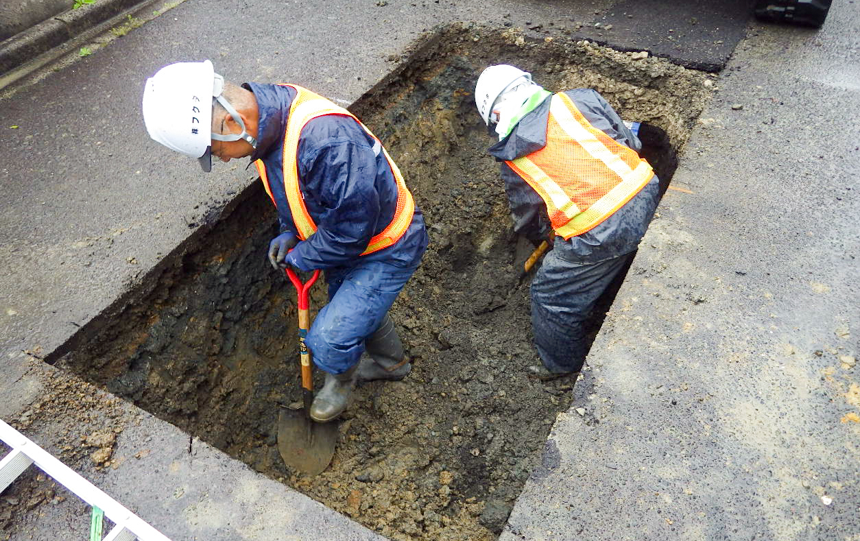 （支）白枝町ひばりヶ丘西公園西配水管布設工事