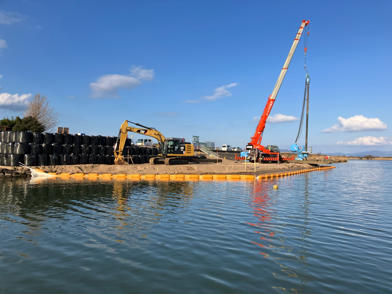 出雲空港周辺対策事業　新建川・宍道湖覆砂工事（第1期）