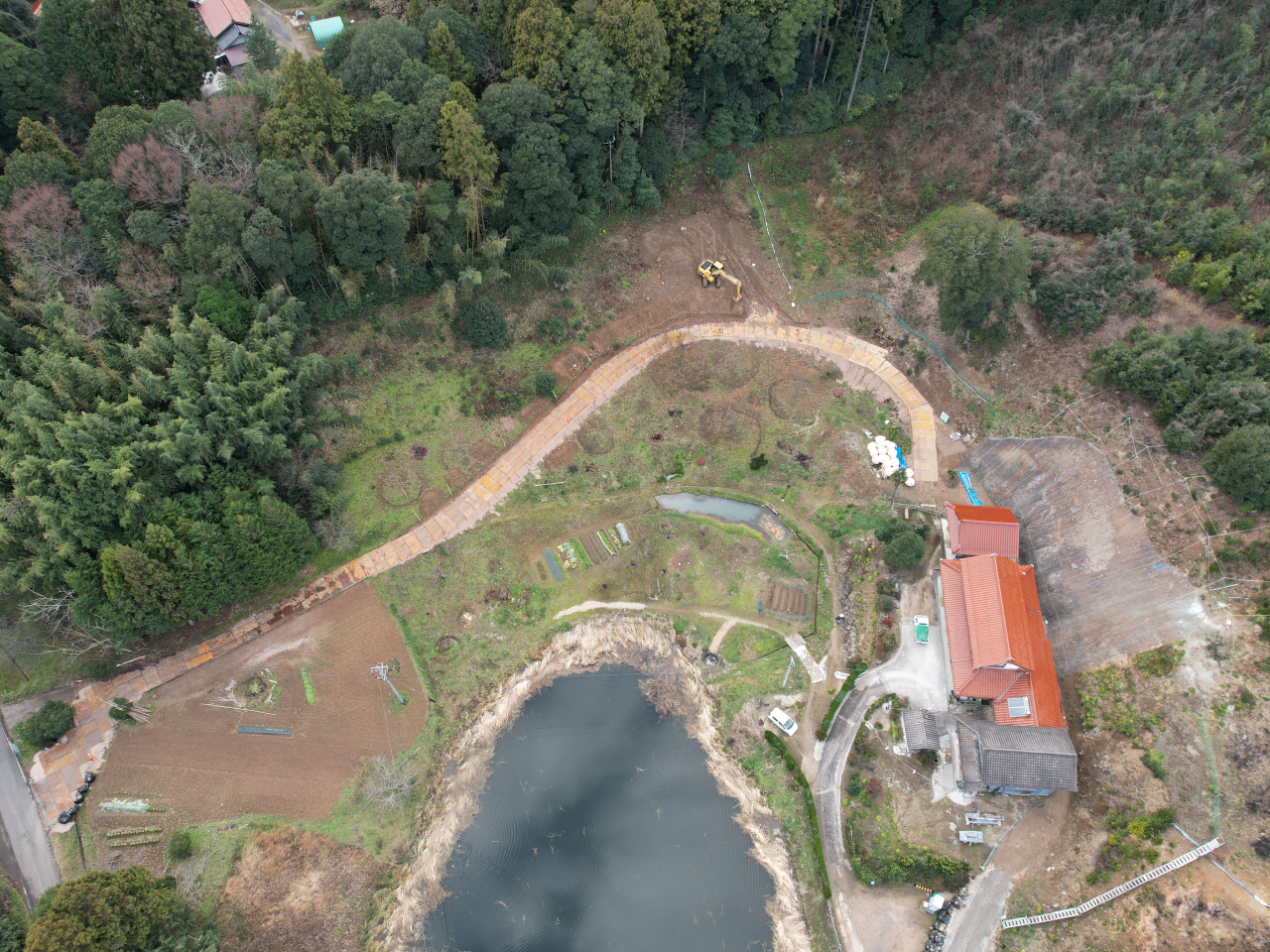 令和4年度県単緊急地すべり対策事業斐川地区斜面改良工事