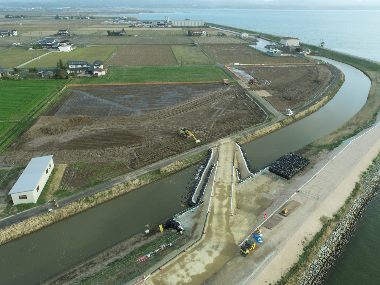 令和5年度 水利施設等保全高度化事業湖岸北地区 排水機場造成工事（その1）