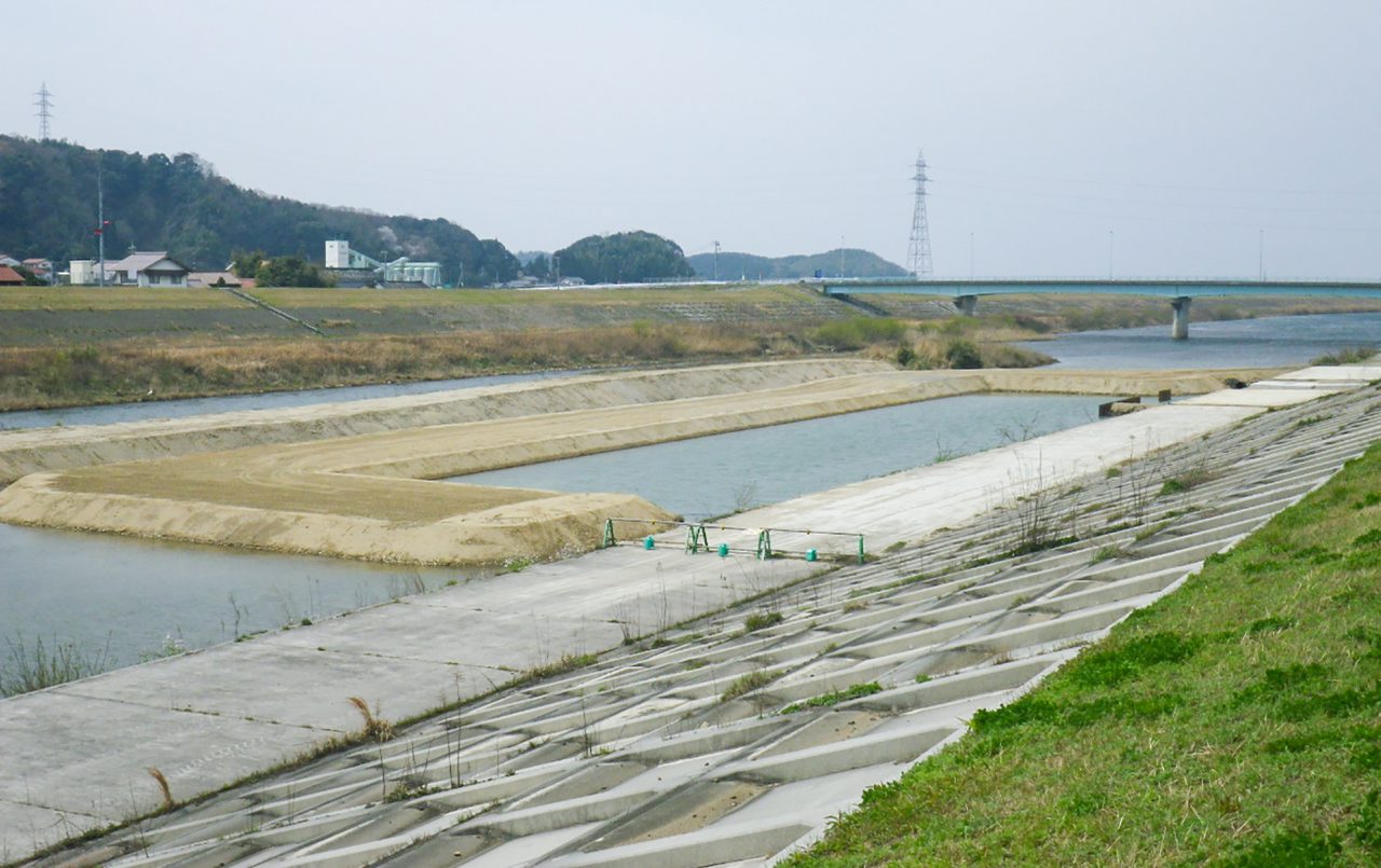 斐伊川放水路護床工外工事