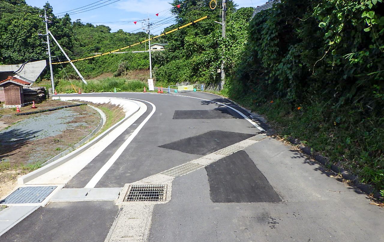 静間仁摩道路西山地区外路側整備工事