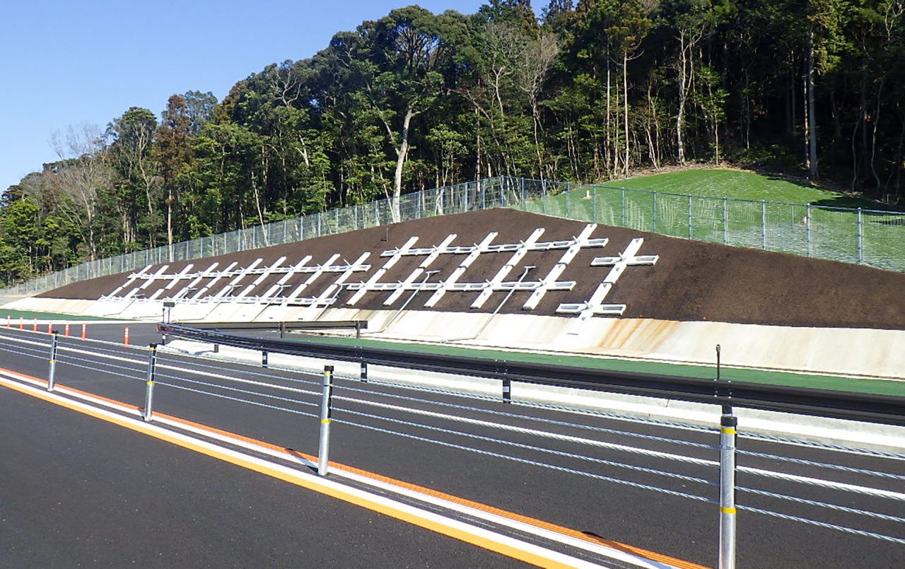 多伎朝山道路朝山地区外法面工事