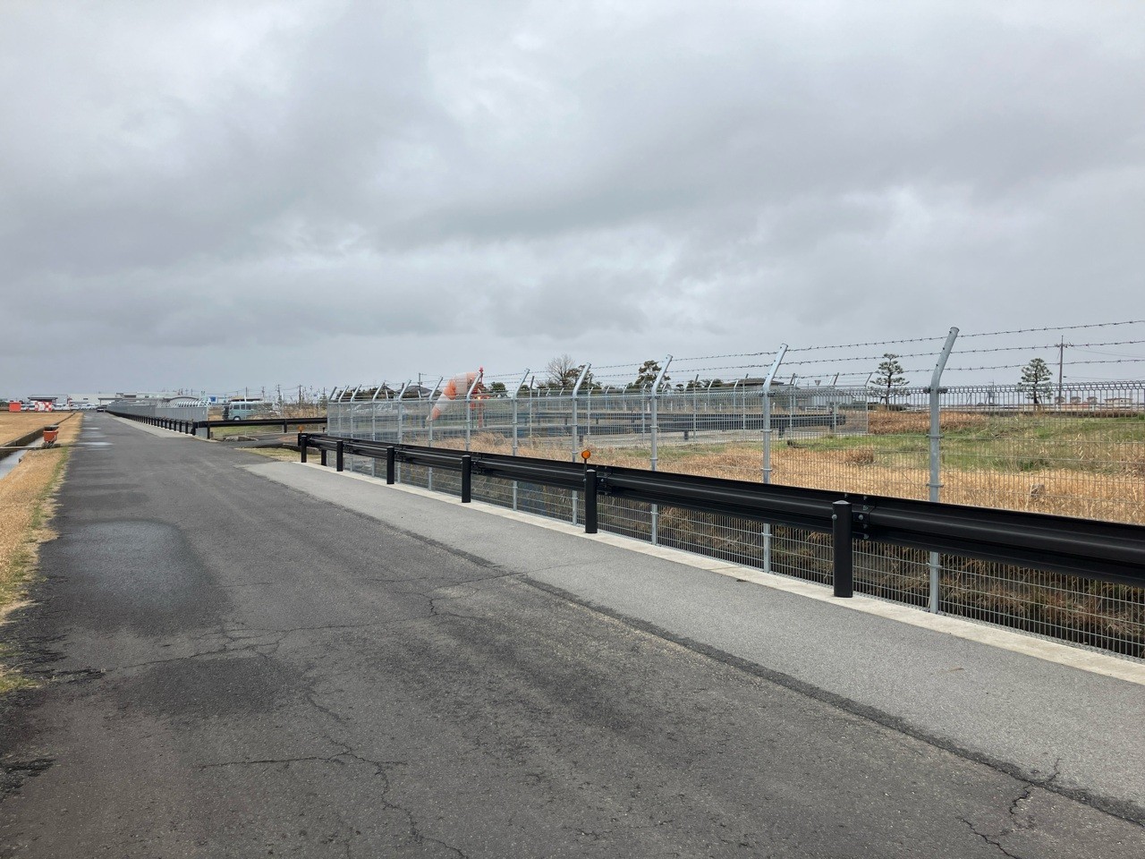 出雲空港　老朽化対策事業　場周柵改良工事（第４期）