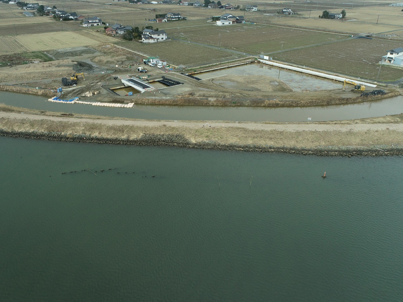 令和７年度水利施設等保全高度化事業 湖岸北地区 排水機場造成工事（その３）