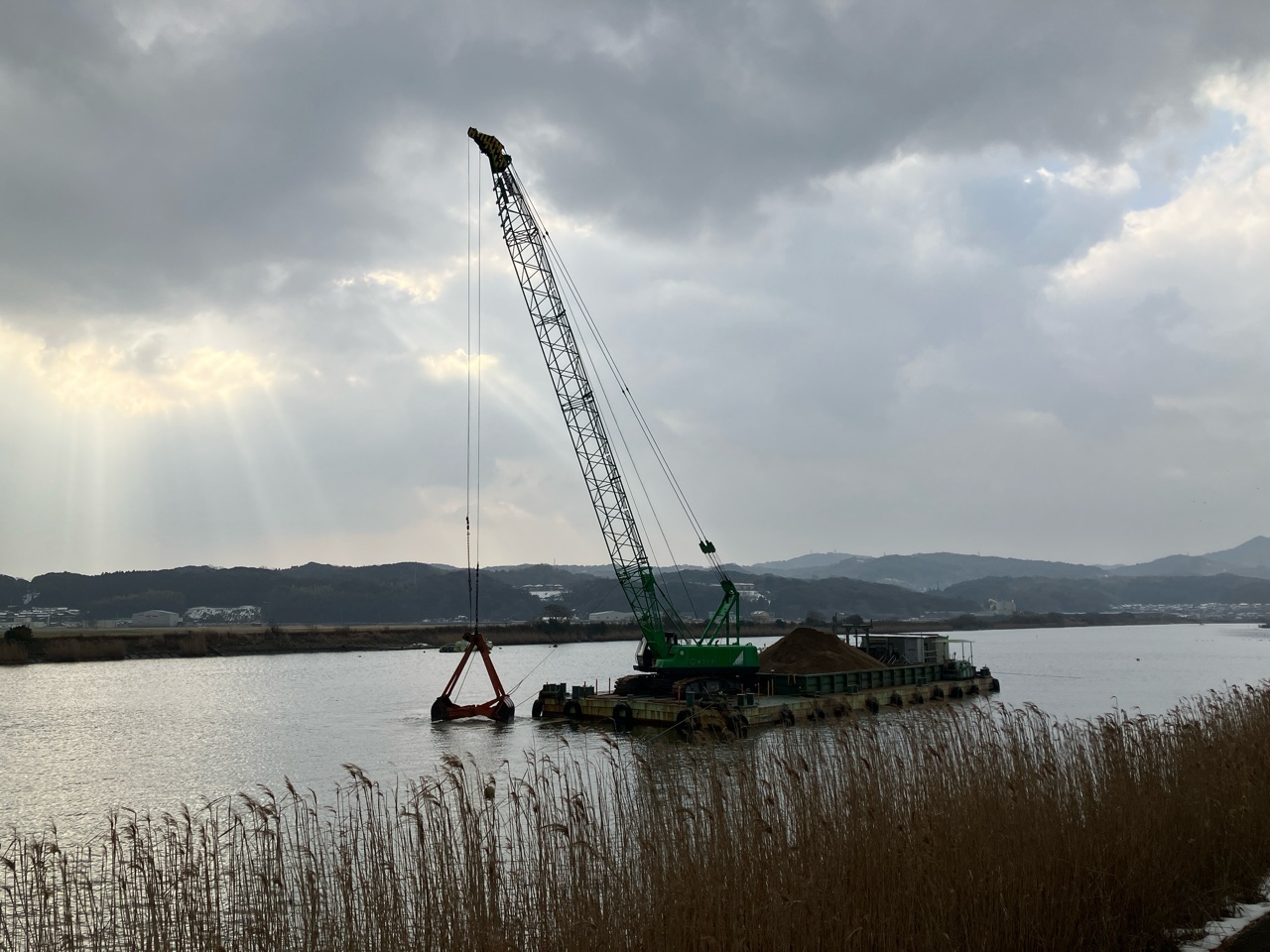 出雲空港周辺対策事業 宍道湖覆砂工事（第４期）