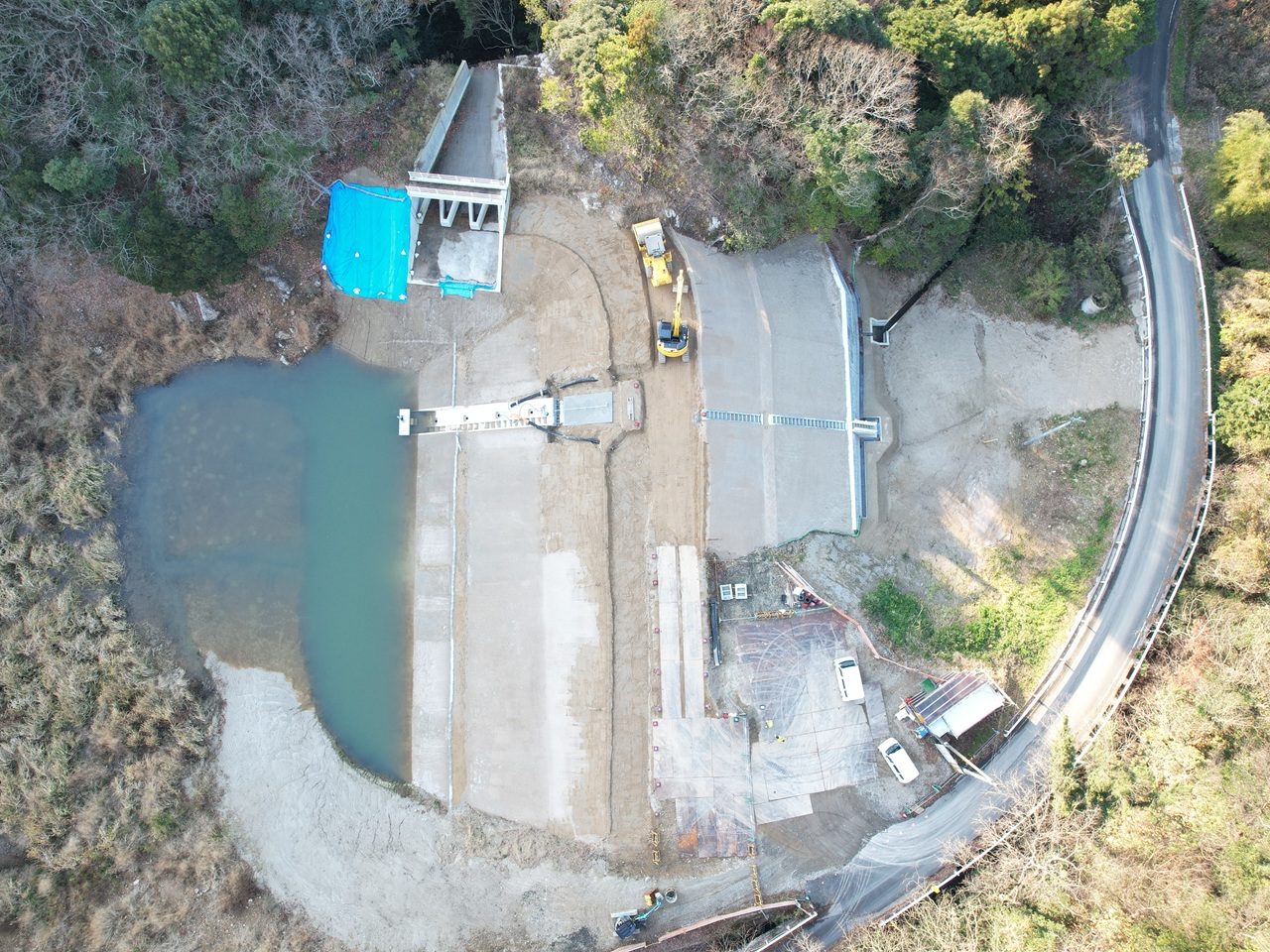 令和７年度　農村地域防災減災事業（ため池整備）鳴滝地区　ため池改修（その３）工事