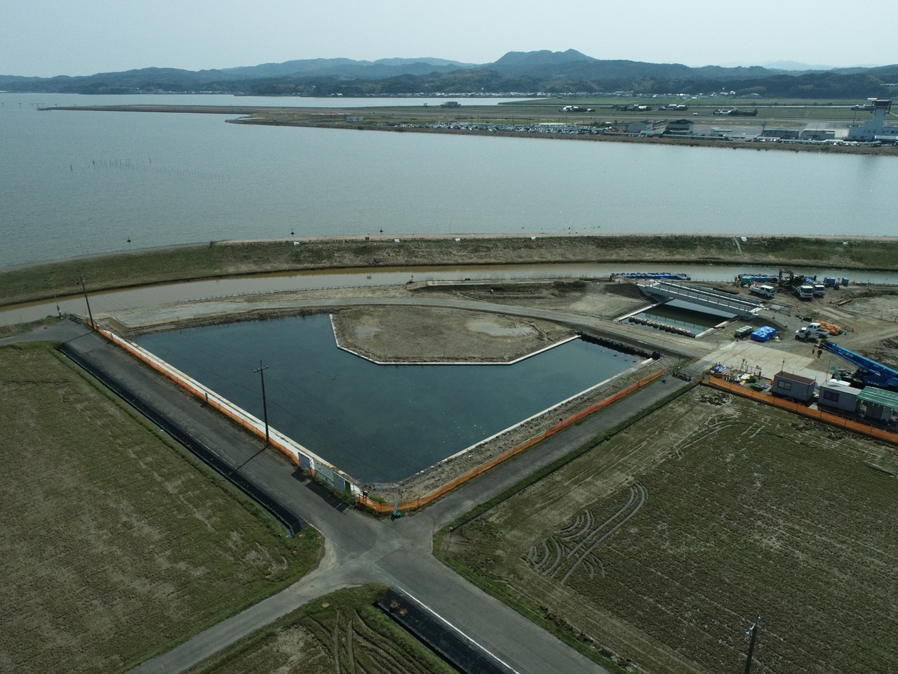 令和７年度水利施設等保全高度化事業 湖岸北地区 排水機場造成工事（その３）
