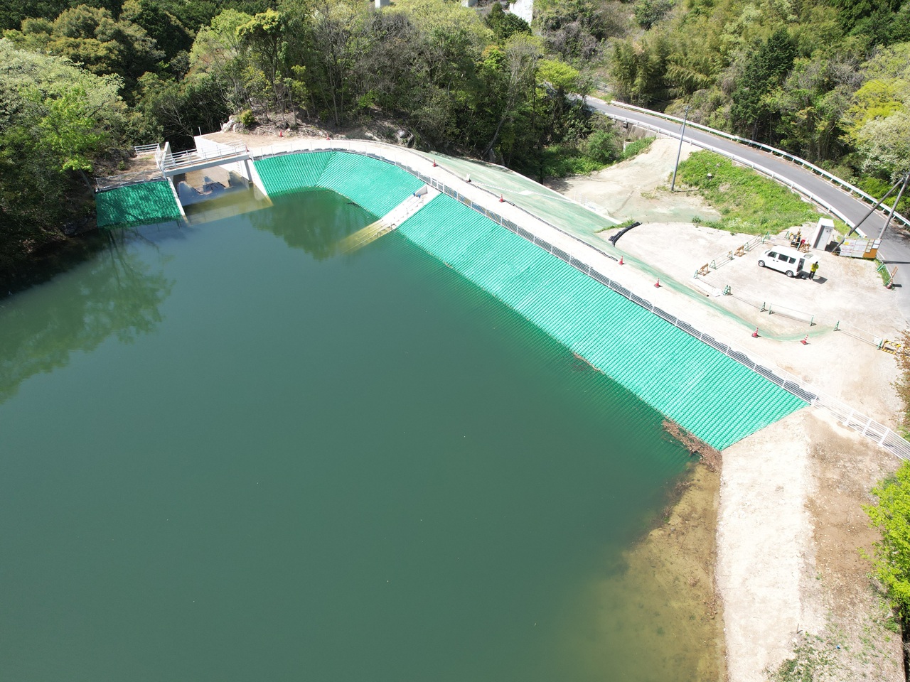 令和７年度　農村地域防災減災事業（ため池整備）鳴滝地区　ため池改修（その３）工事