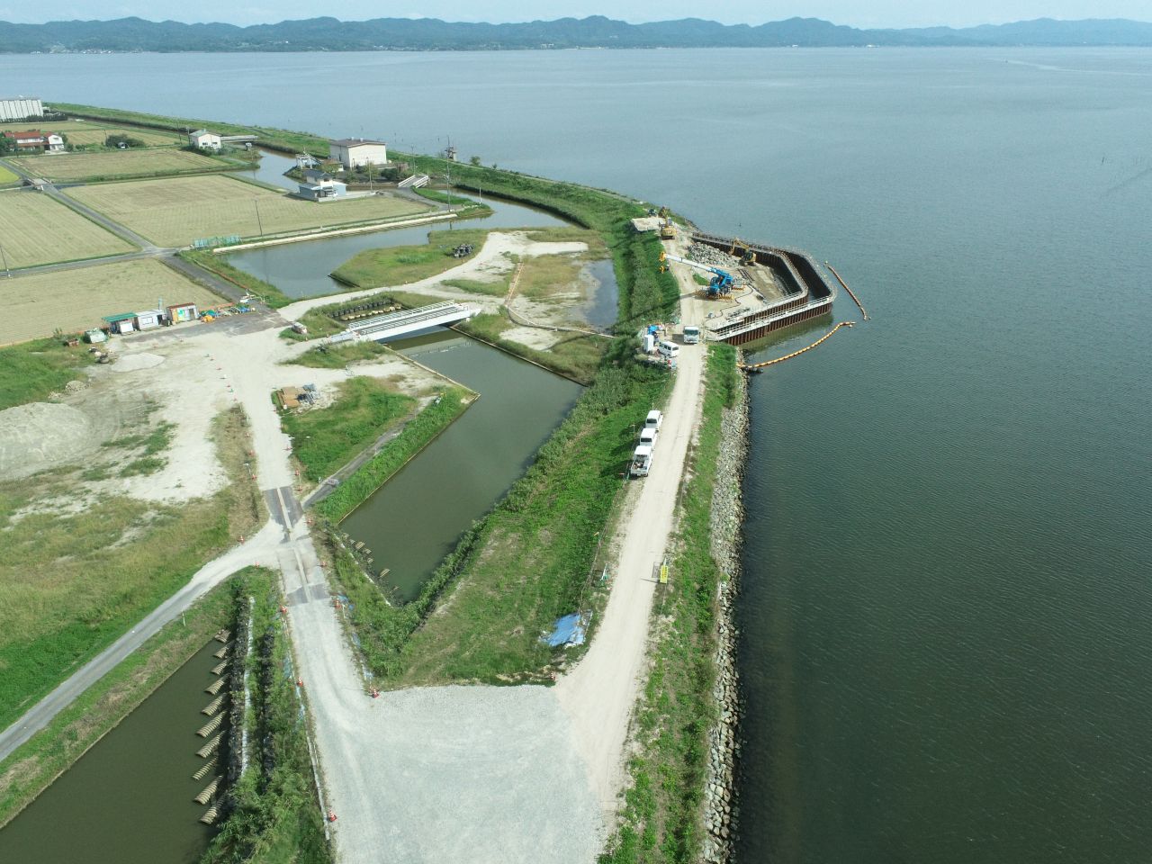 令和７年度水利施設等保全高度化事業 湖岸北地区 排水機場造成工事（その３）